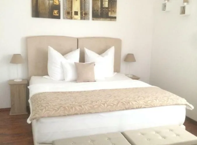 Chic - Dein City-apartment I Kueche I Boxspringbett I